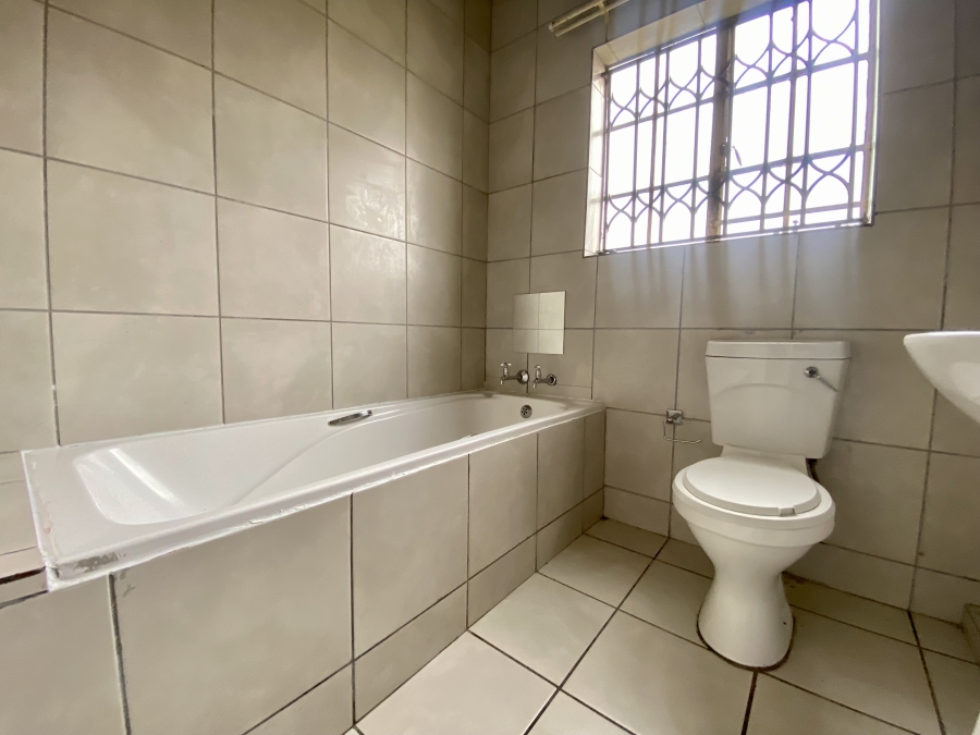 2 Bedroom Property for Sale in Lower Bo-dorp North West
